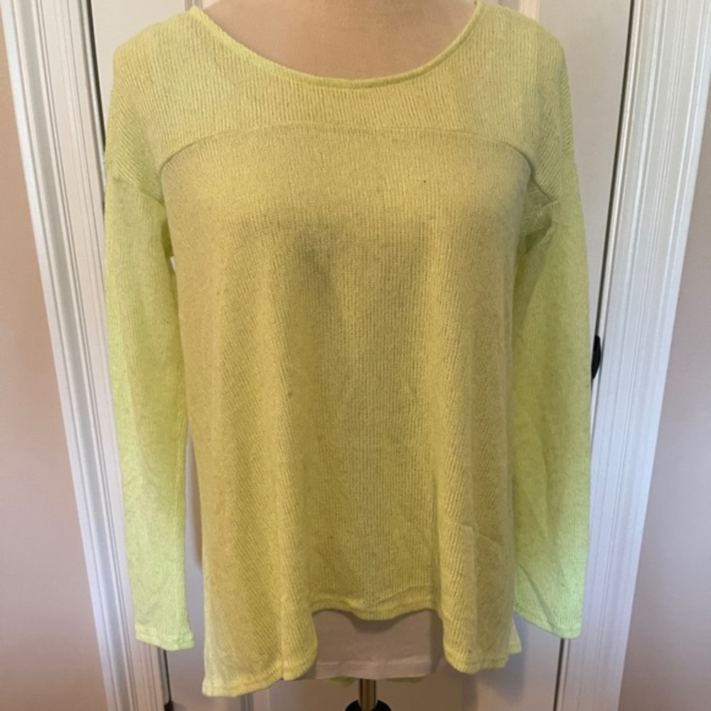 Super cute light weight kimchi blue fluorescent green/yellow sweaters.